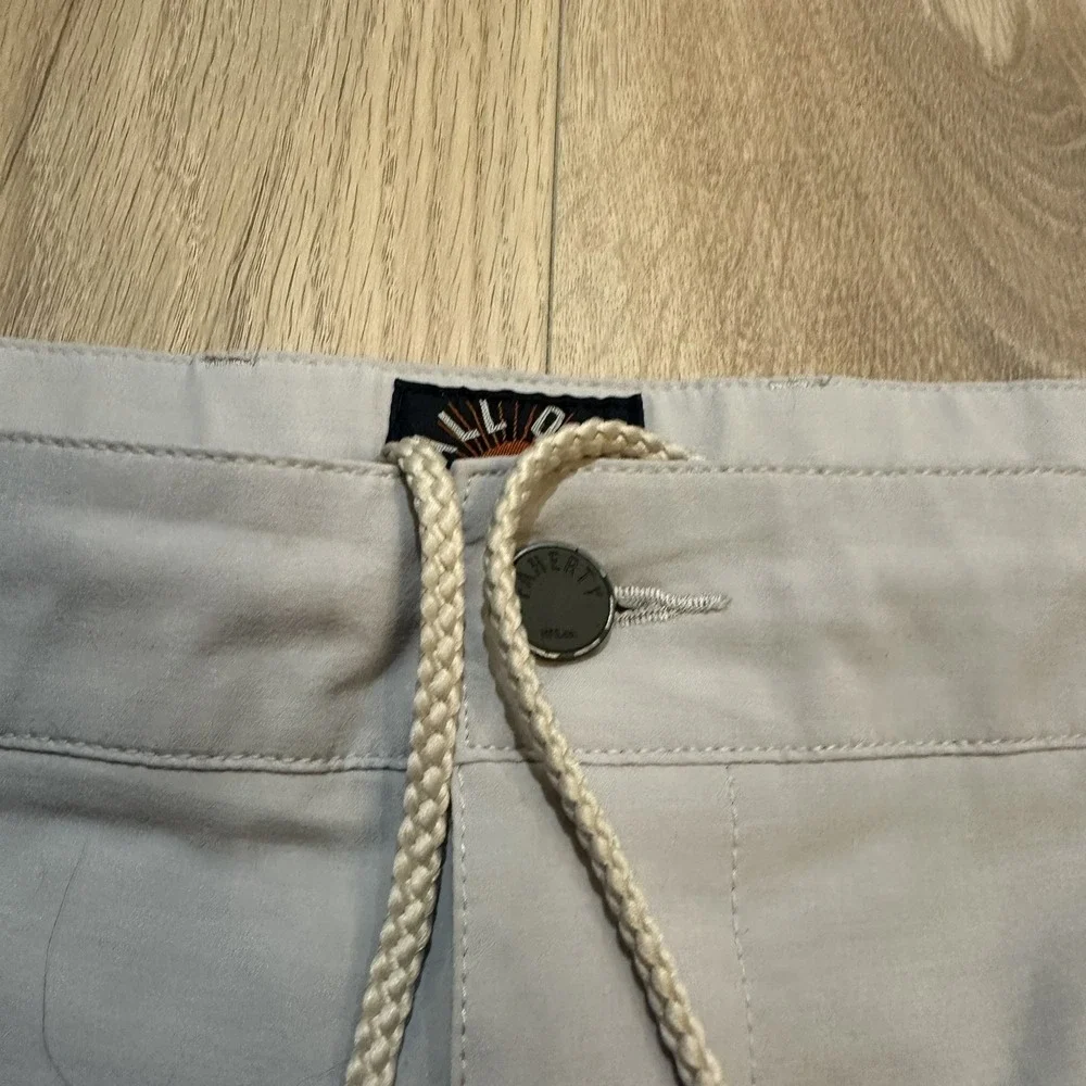 Faherty All Day Short Men 40 Gray 8